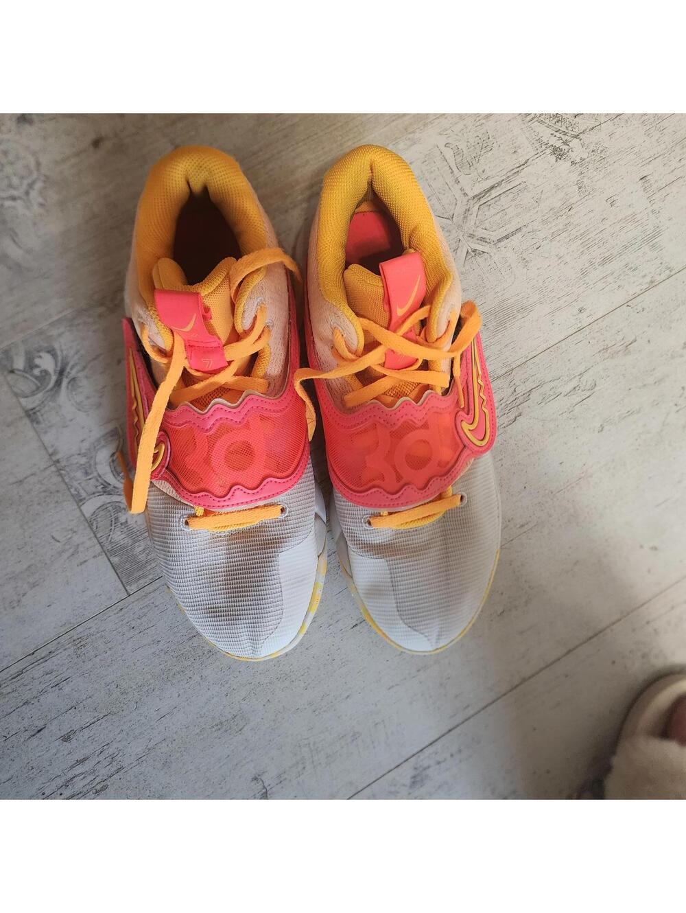 EUC Nike KD Trey 5 X Laser Orange Hot Punch 11 freshly laundered